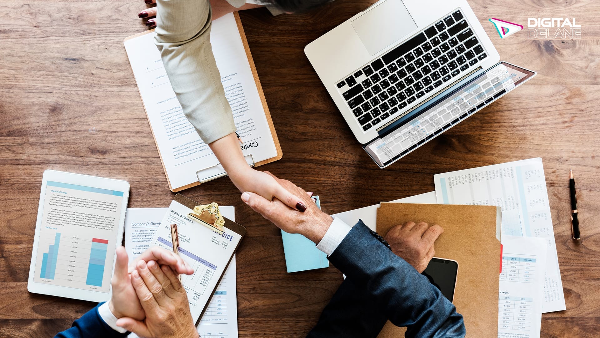 Image illustrating the process of selecting an appropriate digital marketing agency for business growth and market expansion.