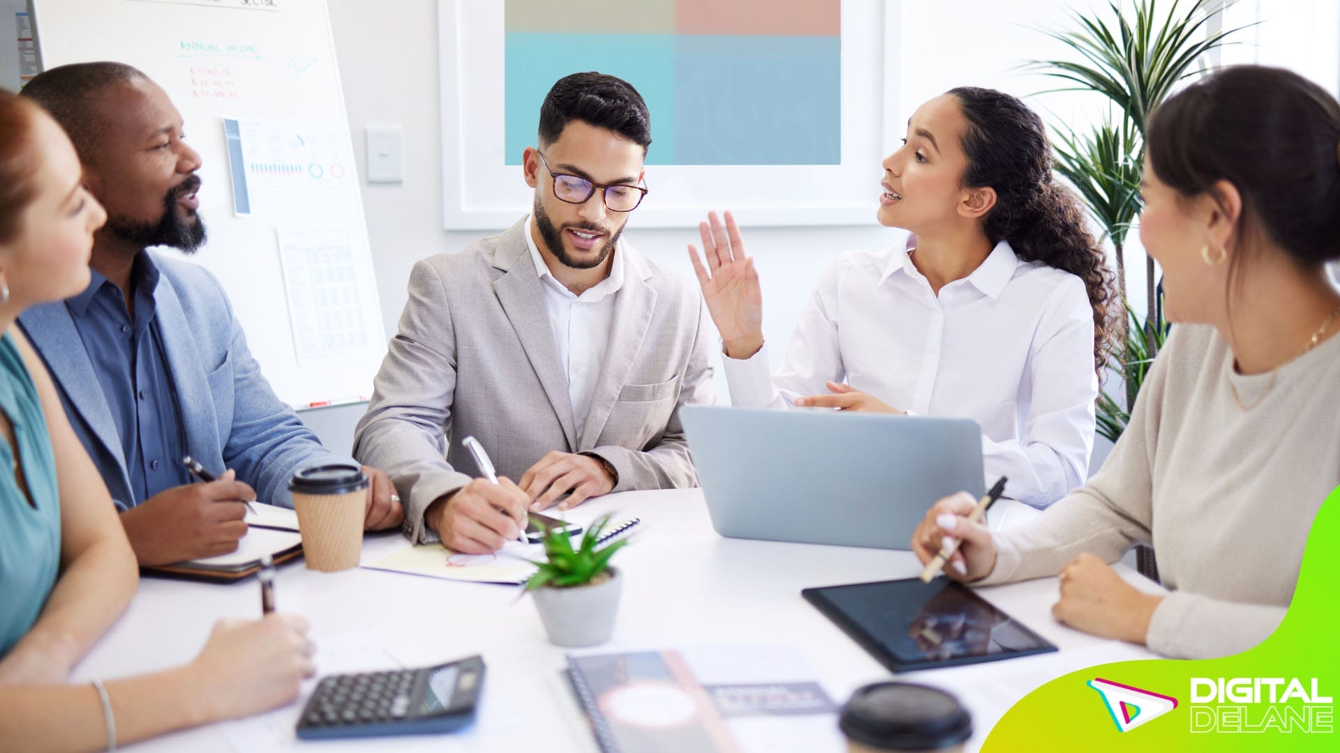 5 tips for a successful digital marketing strategy, emphasizing tailored approaches for mobile marketing success.